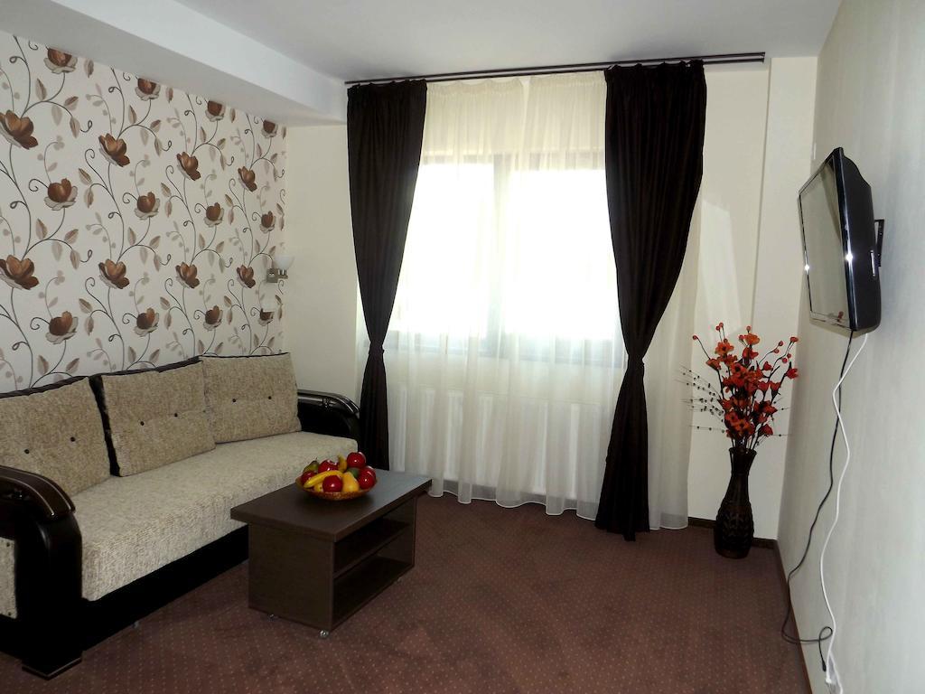 West Plaza Residence Бухарест Номер фото